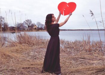 ALGO MÁS QUE PALABRAS