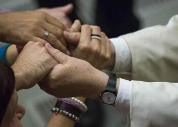 ALGO MÁS QUE PALABRAS