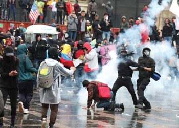 ALGO MÁS QUE PALABRAS