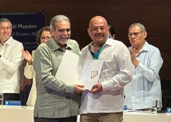 Premio al Decano 2024 Universidad Veracruzana.