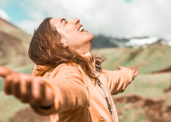 ALGO MÁS QUE PALABRAS