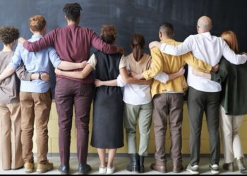 ALGO MÁS QUE PALABRAS