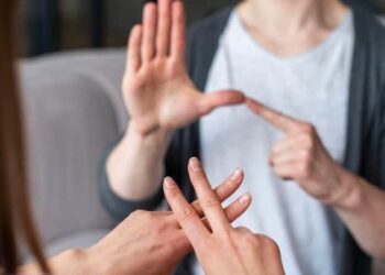 ALGO MÁS QUE PALABRAS