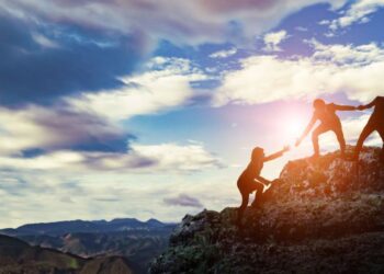 ALGO MÁS QUE PALABRAS