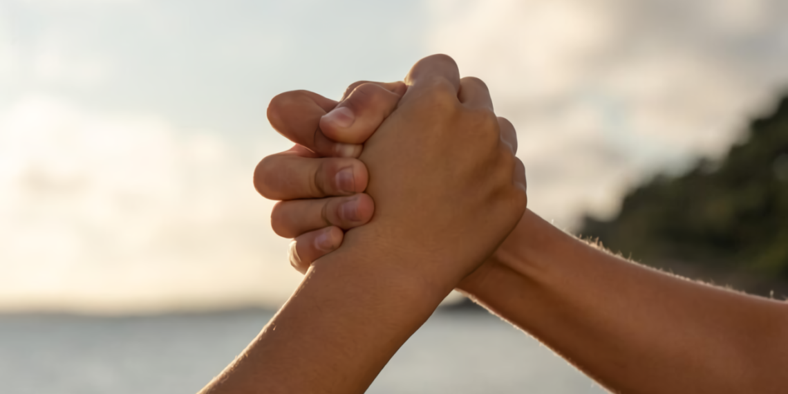 ALGO MÁS QUE PALABRAS