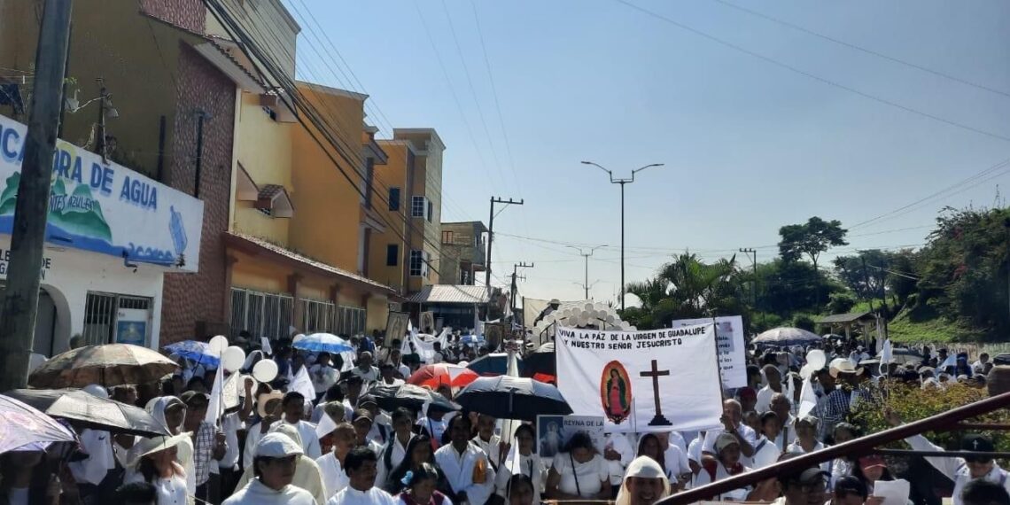 Peregrinación en Ocosingo: Fieles católicos claman por paz
