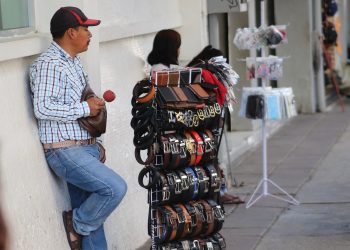 Crece comercio informal un 70% en la frontera sur