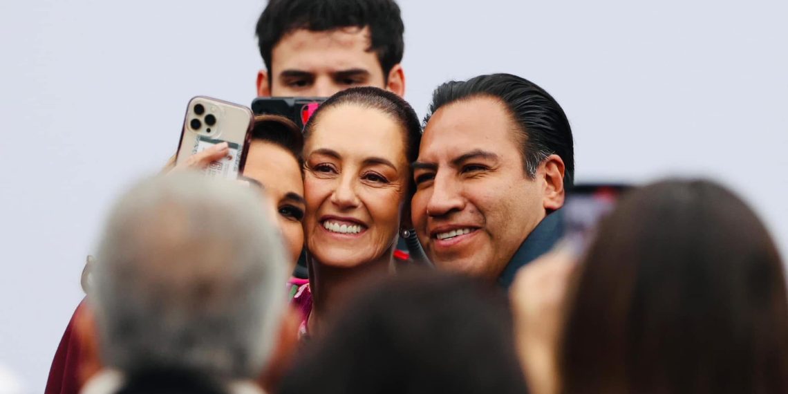 Asiste ERA al informe de 100 días de Gobierno de Claudia