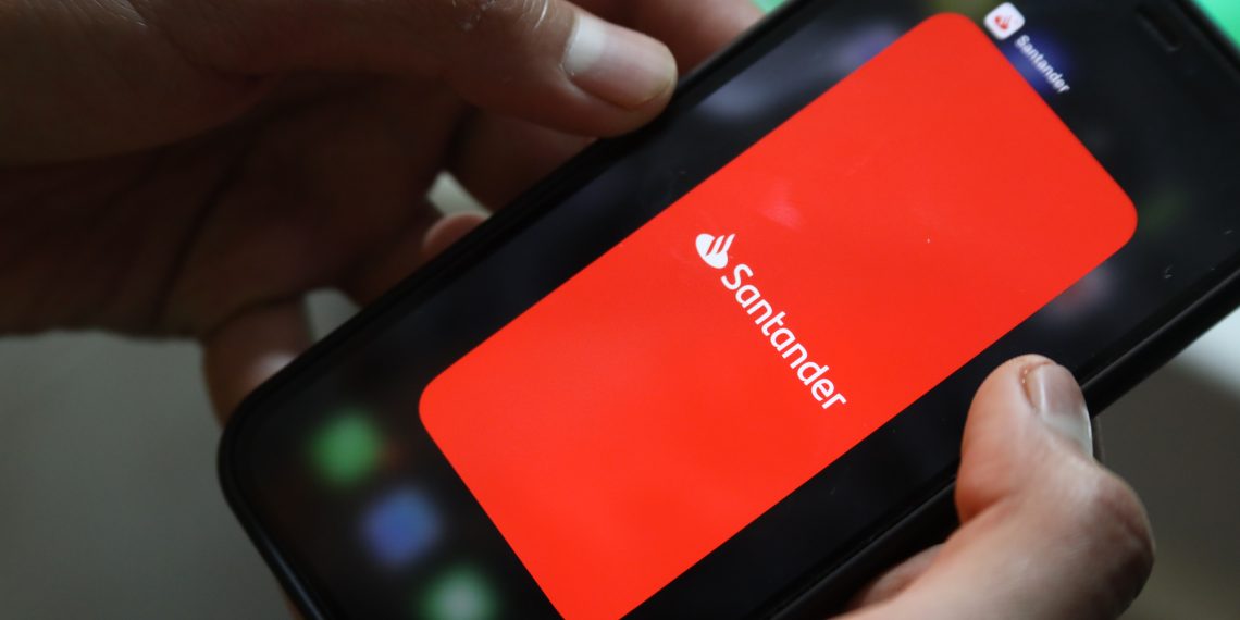 Disminuyen pagos en efectivo en un 17.8%