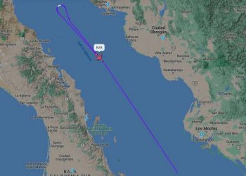 Radares captan avión de la Fuerza Aérea de EE. UU.