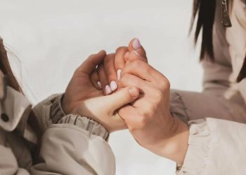 ALGO MÁS QUE PALABRAS