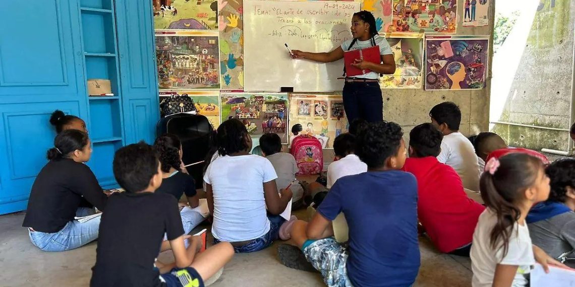 Gobierno chiapaneco implementa clases para los niños migrantes 