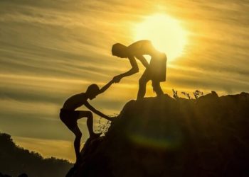 ALGO MÁS QUE PALABRAS