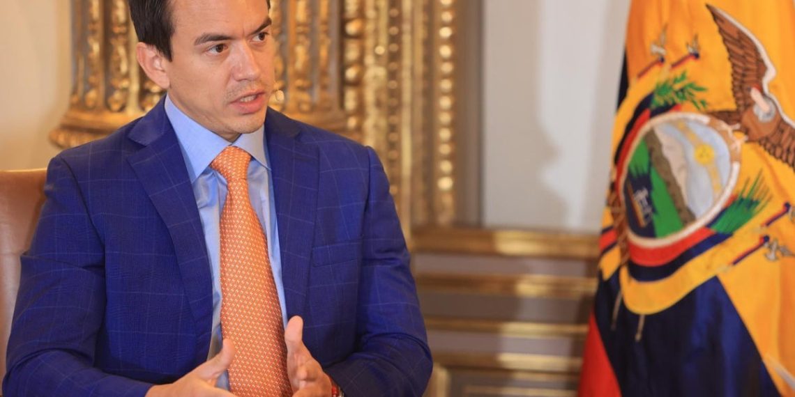 Noboa ​pide ayuda de EE. UU., Europa y Brasil contra bandas 