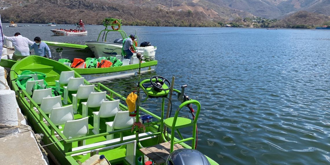 Lancheros suspenden navegación en Chiapa 