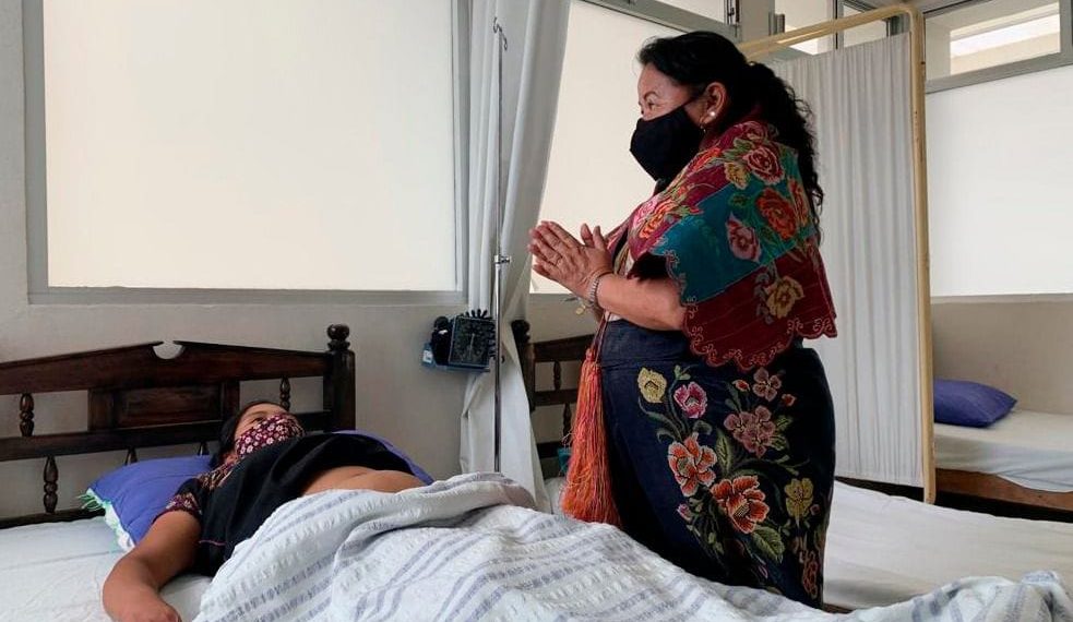 La violencia epistémica atenta contra parteras