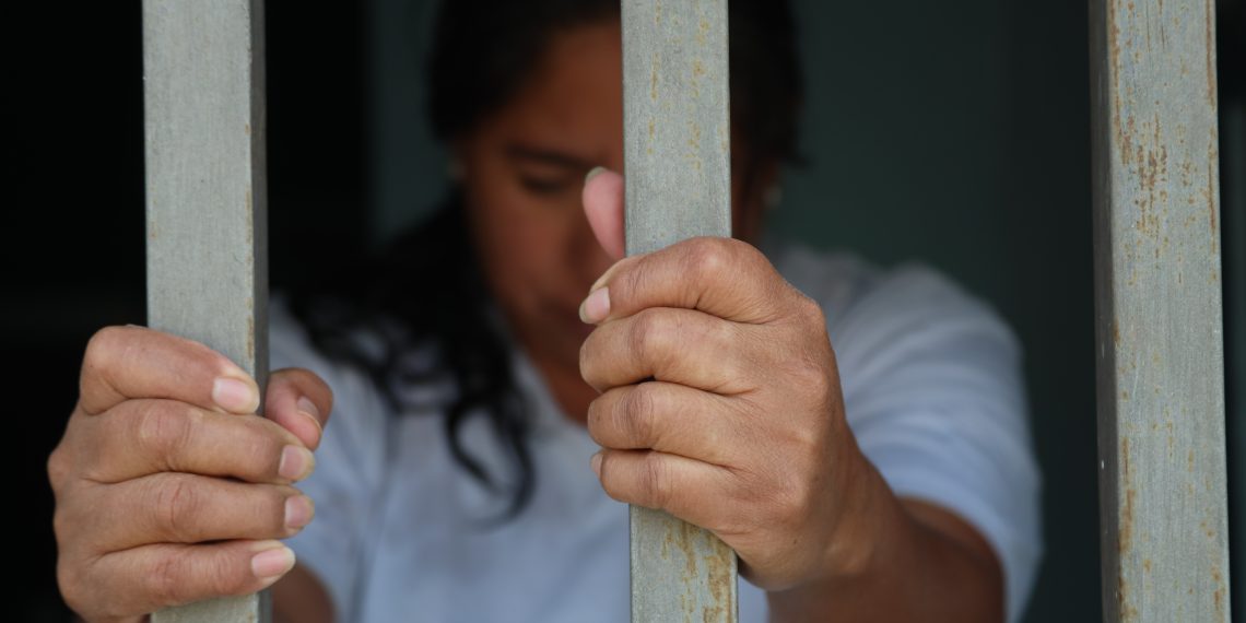 Crece 50% la reclusión de mujeres pese a inocencia
