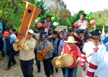 Una humillación, cargar a presidente de Oxchuc