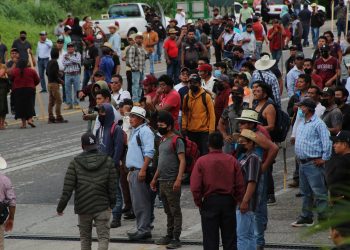 Amagan con tomar la alcaldía de Chilón