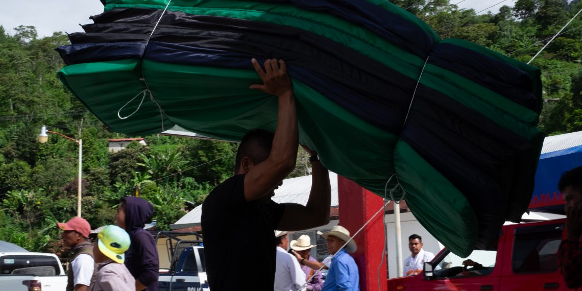 Desplazados retornan a Guatemala; avanza 80%