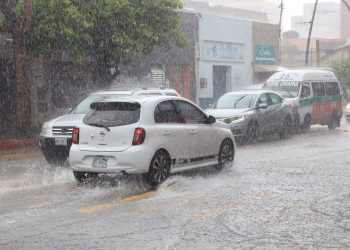 Advierten temporada activa de huracanes