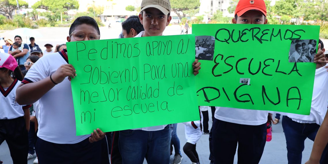 Estudiantes de Palenque sin clases por falta de maestros