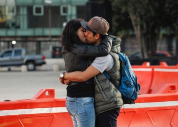 13 de abril, Día Internacional del Beso