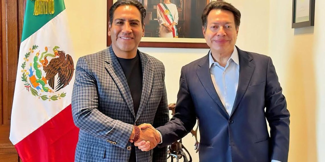 Eduardo Ramírez y Mario Delgado fortalecen coordinación educativa