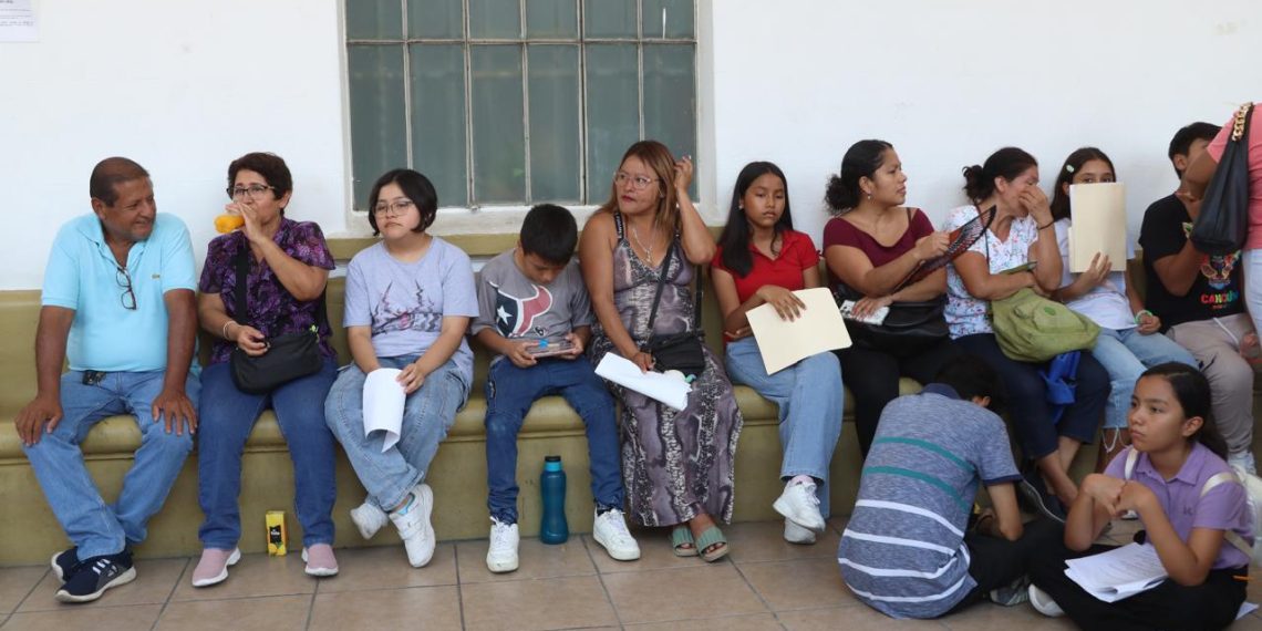 Por la CNTE suspenden exámenes de admisión