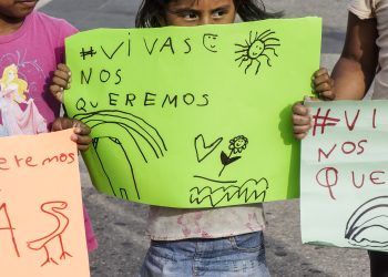 Madres alzan la voz contra la violencia hacia las niñas