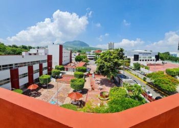 Incertidumbre académica por el cierre de escuela privada