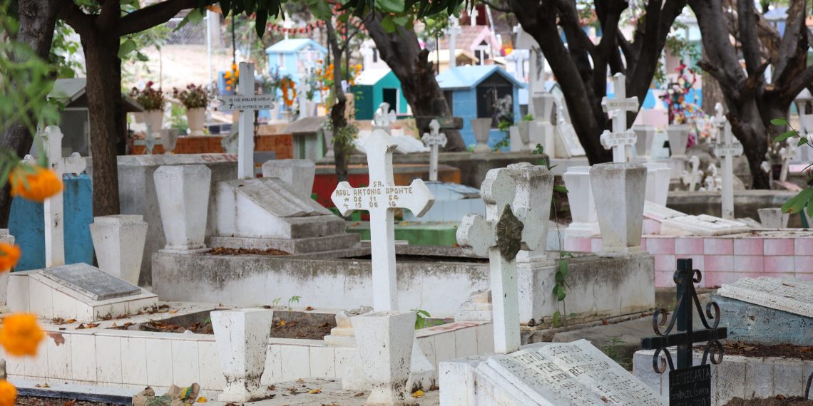 SCLC realiza consulta ciudadana para construir nuevo panteón 