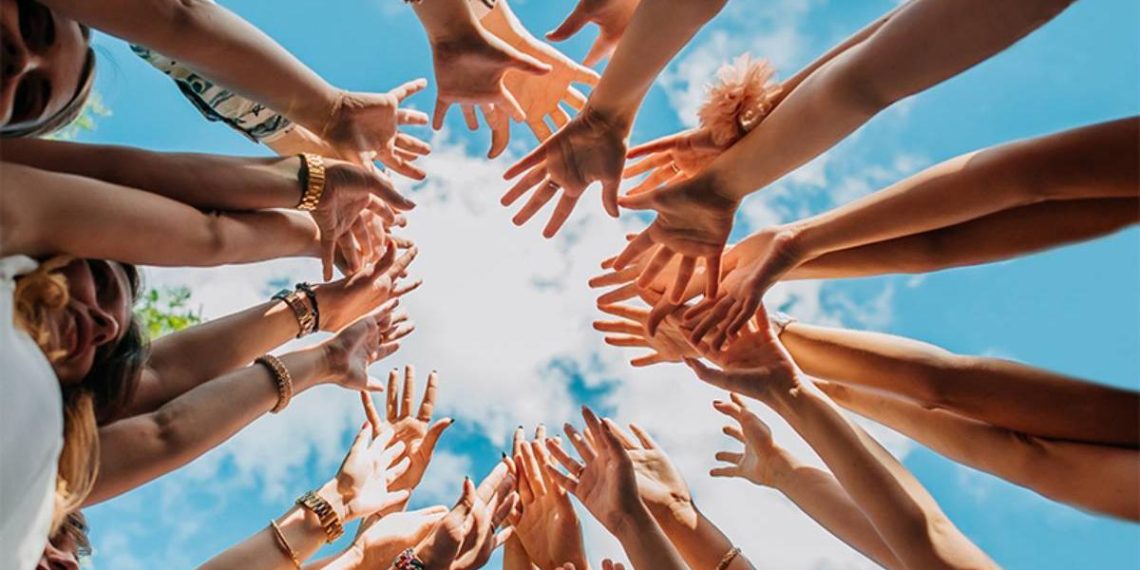 ALGO MÁS QUE PALABRAS