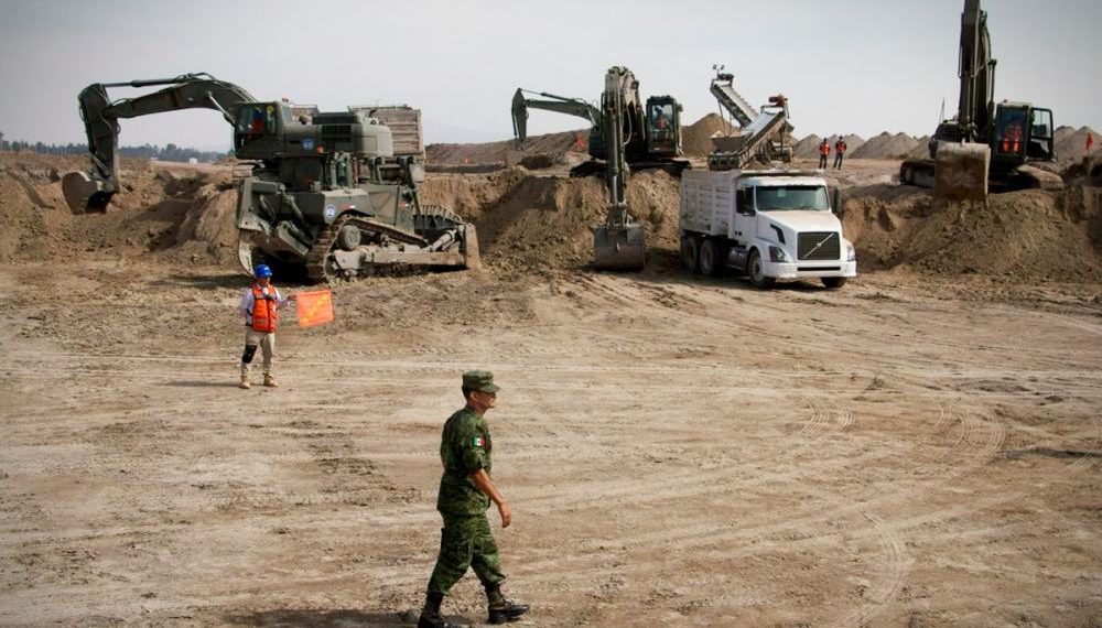 Obreros acusan a la SEDENA por pagos injustos en obras