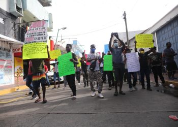 Piden intervención contra un traficante de personas