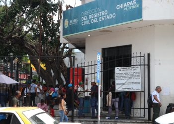 Reportan cobros clandestinos en el Registro Civil de Tuxtla