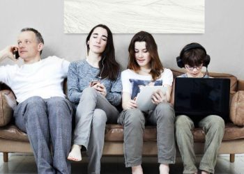 ALGO MÁS QUE PALABRAS