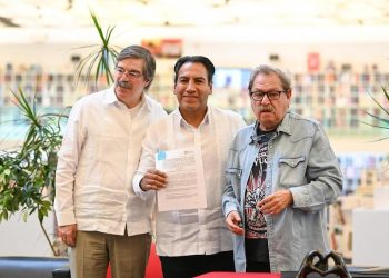 Eduardo Ramírez y Paco Ignacio impulsan la lectura en Chiapas 