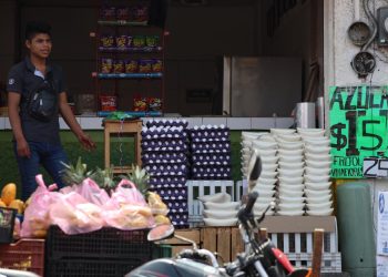 Gobierno y empresas pactan frenar inflación en alimentos