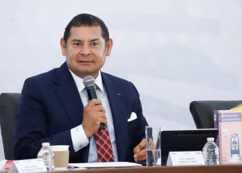 Publican ley censura en Puebla y gobernador convoca a foros