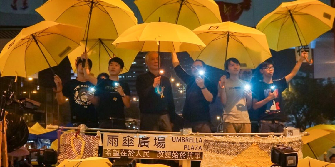 Cae partido prodemocracia por presiones en Hong Kong