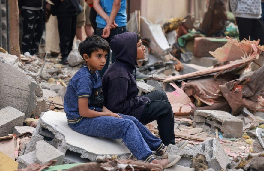 ALGO MÁS QUE PALABRAS