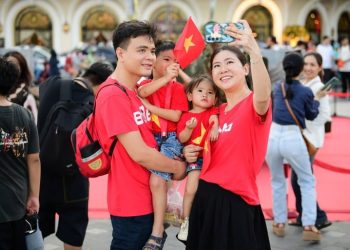 Vietnam suspende política de dos hijos por familia