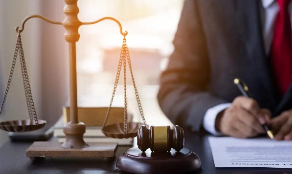 12 de julio: Día del Abogado