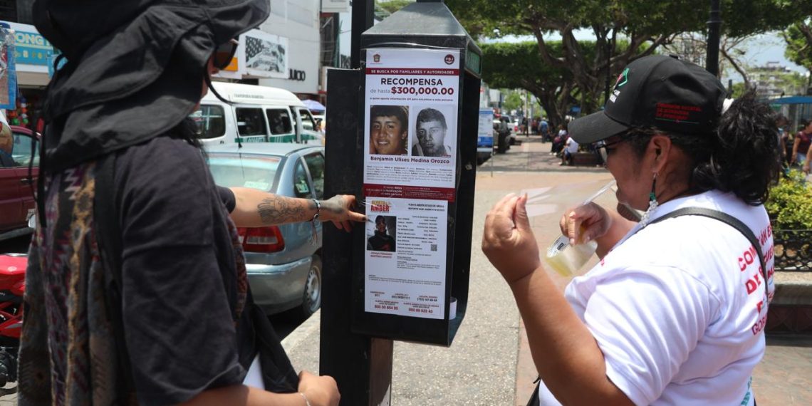 Elevan recompensas en buscar a desaparecidos