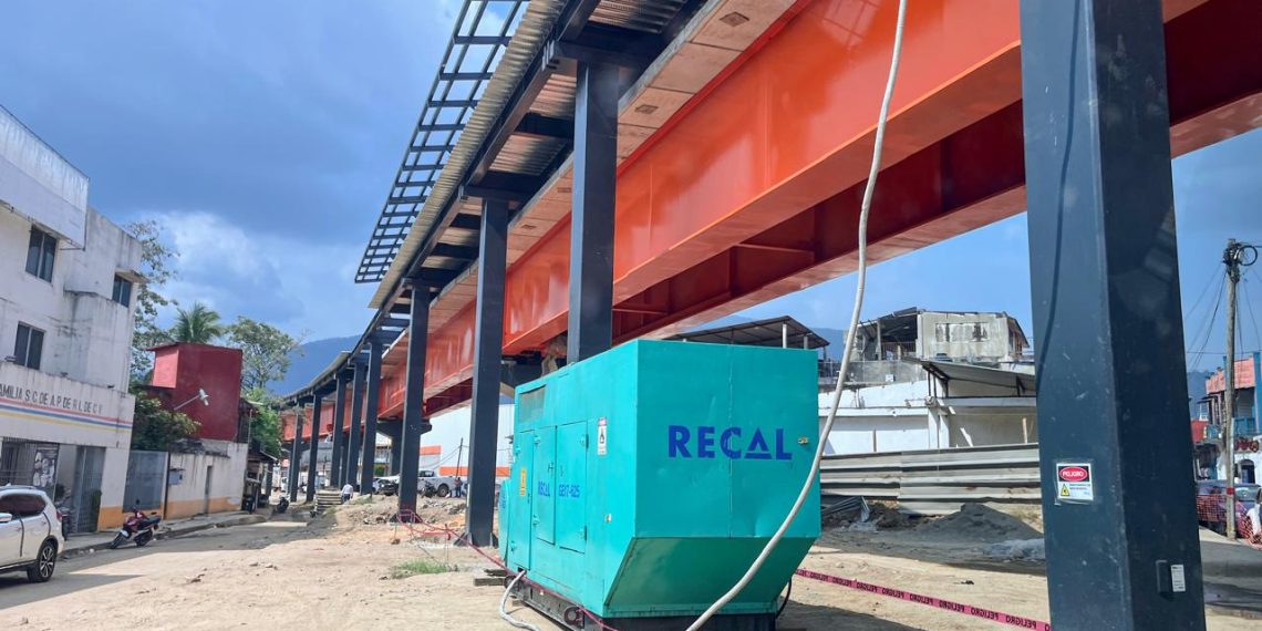 Tren transístmico con 10 meses de retraso