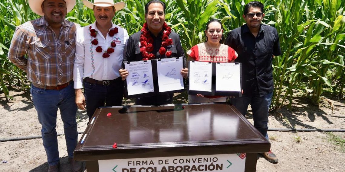 Refrendan ERA y María Luisa Albores compromiso con campo 