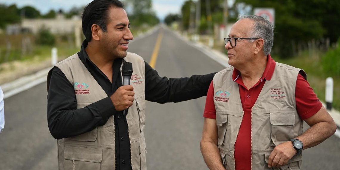 En Comitán, inaugura gobernador el camino de acceso a la UNRC