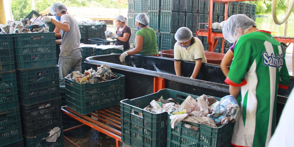 Cae en 3.9% exportaciones durante el primer trimestre