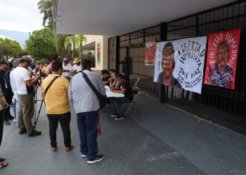 Ola de hostigamiento contra Frayba no cesa